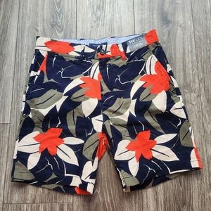 Tommy Hilfiger Men's 7" High Rise Khaki Chino Shorts Printed 30